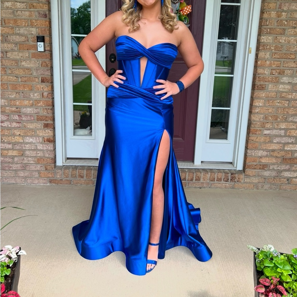 Sherri Hill Blue Sweetheart Prom Gown